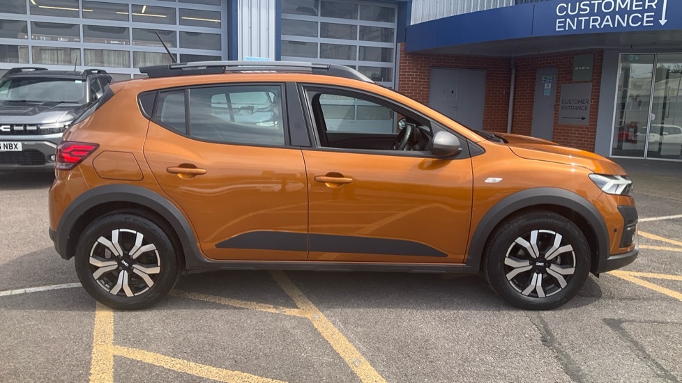 Dacia Sandero Stepway Dacia Sandero Stepway 1.0 Tce Bi-fuel Journey Orange #2