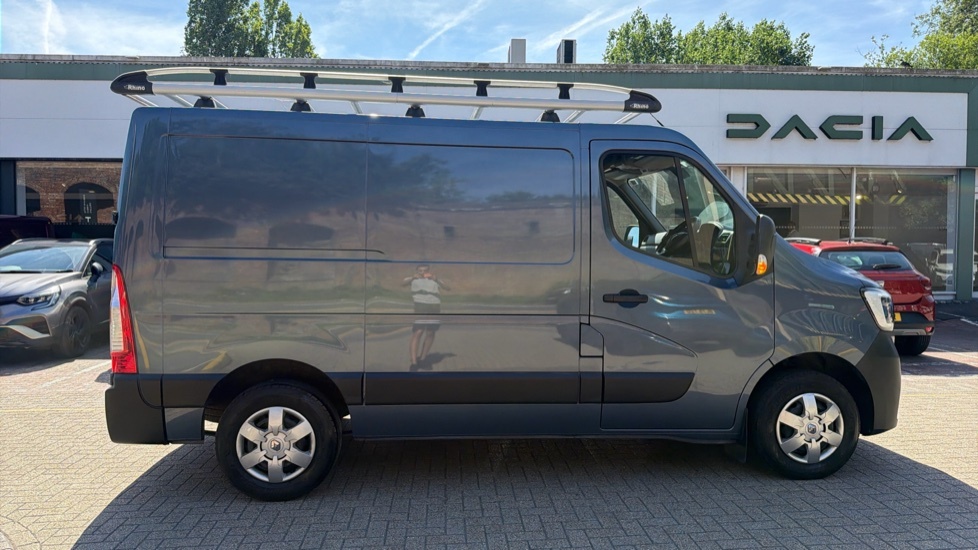 Renault Master Renault Master Sl28dci 135 Business Low Roof Van LX72PTU Blue #2