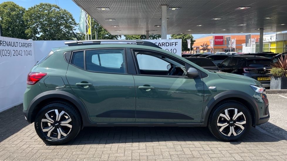 Dacia Sandero Stepway Dacia Sandero Stepway 1.0 Tce Journey CE73JZA Green #2