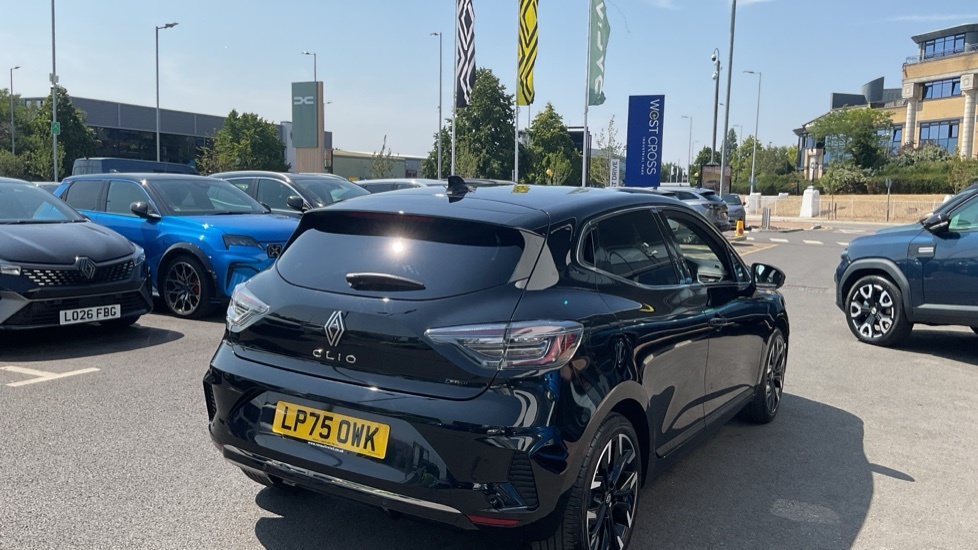 Renault Clio Renault Clio 1.6 E-tech Full Hybrid 145 Techno LP75OWK Black #3