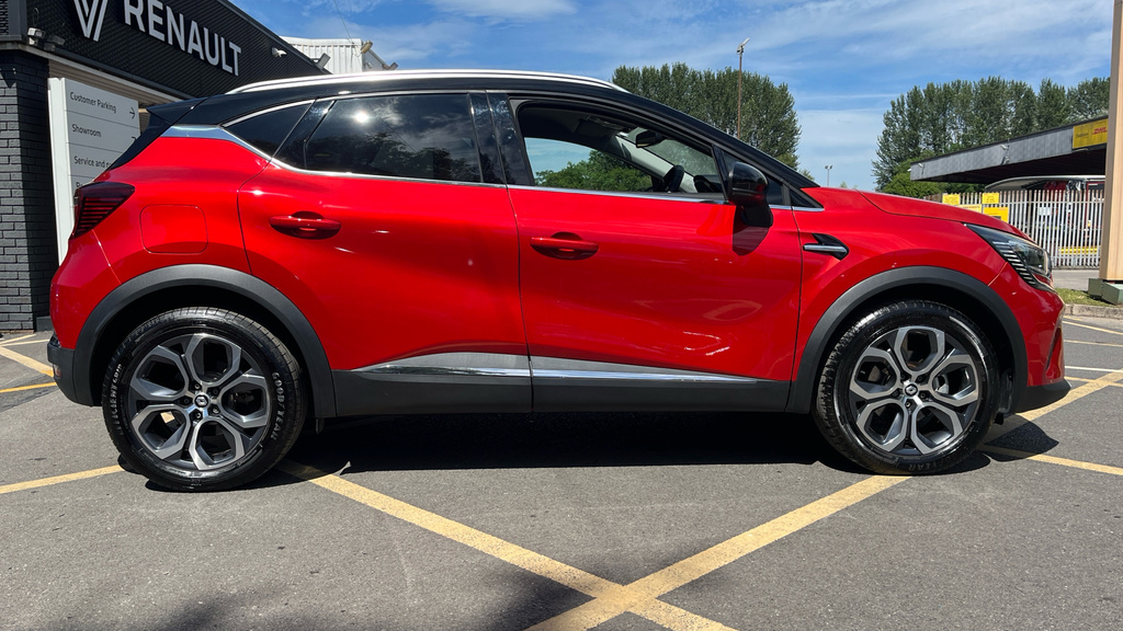 Renault Captur Captur 1.6 E-tech Plug-in Hybrid 160 Techno Au Red #2