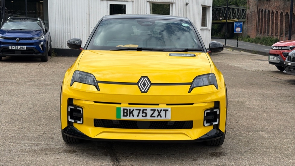 Renault 5 E-Tech Comfort Range 52Kwh Iconic Five  #4