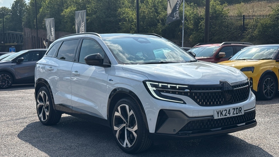 Renault Austral Renault Austral 1.2 E-tech Fhev Iconic Esprit Alpi White