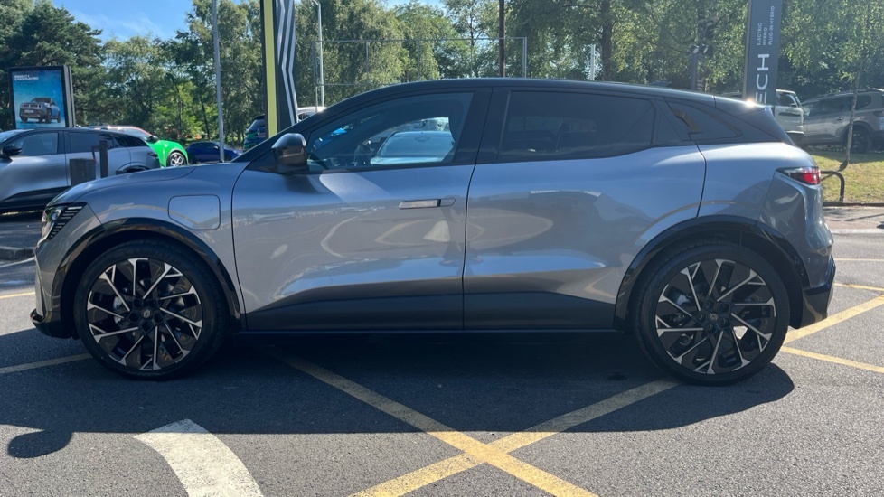 Renault Megane E-Tech Techno Black #10