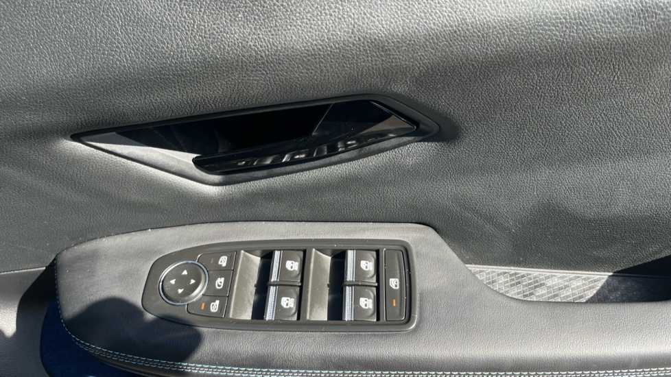 Renault Megane E-Tech Techno Black #33