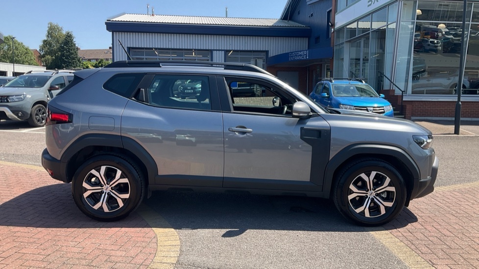 Dacia Duster Duster 1.6 Hybrid 140 Expression Estate ME74ZJX Grey #2