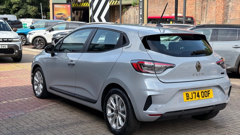 Renault Clio Renault Clio 1.6 E-tech Full Hybrid 145 Evolution BJ74OOF Grey #3