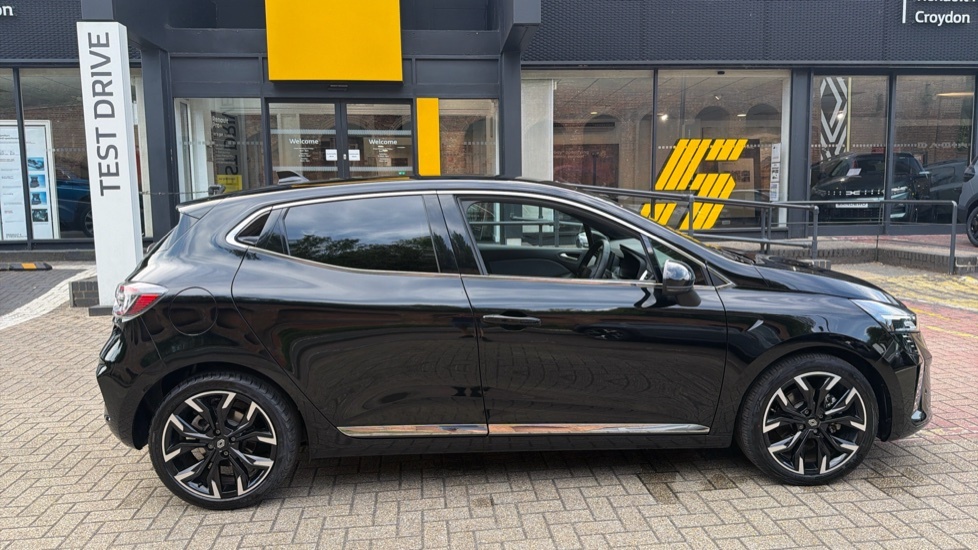Renault Clio Renault Clio 1.6 E-tech Full Hybrid 145 Techno BD25FWW Black #2