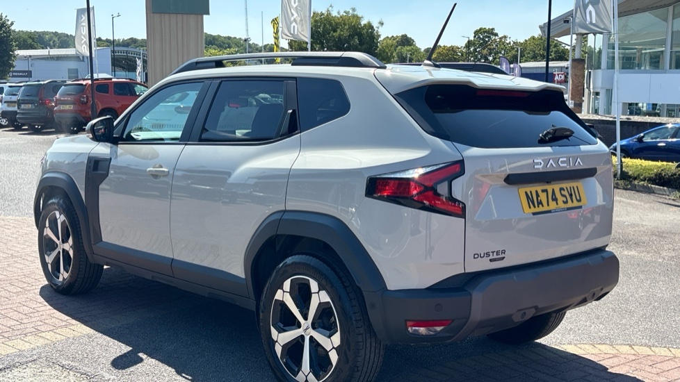 Dacia Duster Duster 1.6 Hybrid 140 Journey Estate NA74SVU Beige #3