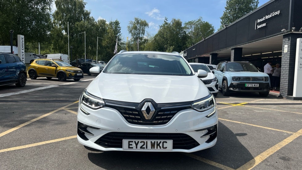 Renault Megane E-Tech 1.6 E-tech 9.8Kwh Iconic Sport Tourer P White #4