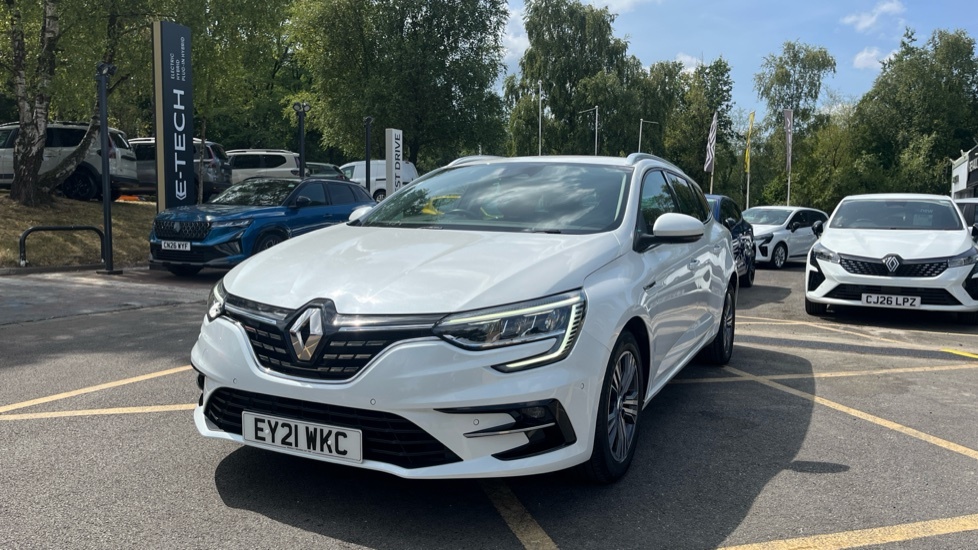 Renault Megane E-Tech 1.6 E-tech 9.8Kwh Iconic Sport Tourer P White #9