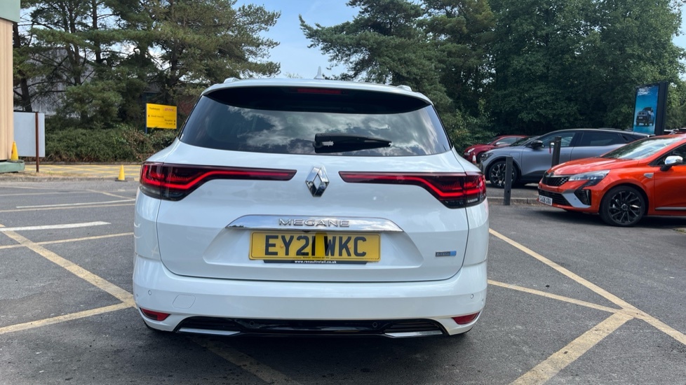 Renault Megane E-Tech 1.6 E-tech 9.8Kwh Iconic Sport Tourer P White #12