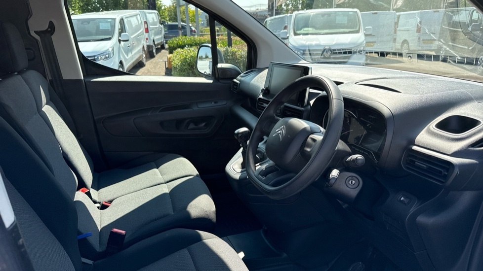 Citroen Berlingo Driver Edition White #7