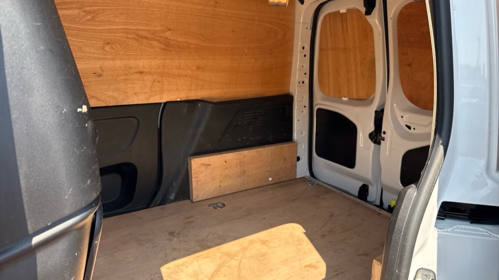 Citroen Berlingo Driver Edition White #24