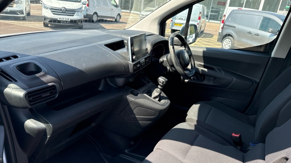 Citroen Berlingo Driver Edition White #9