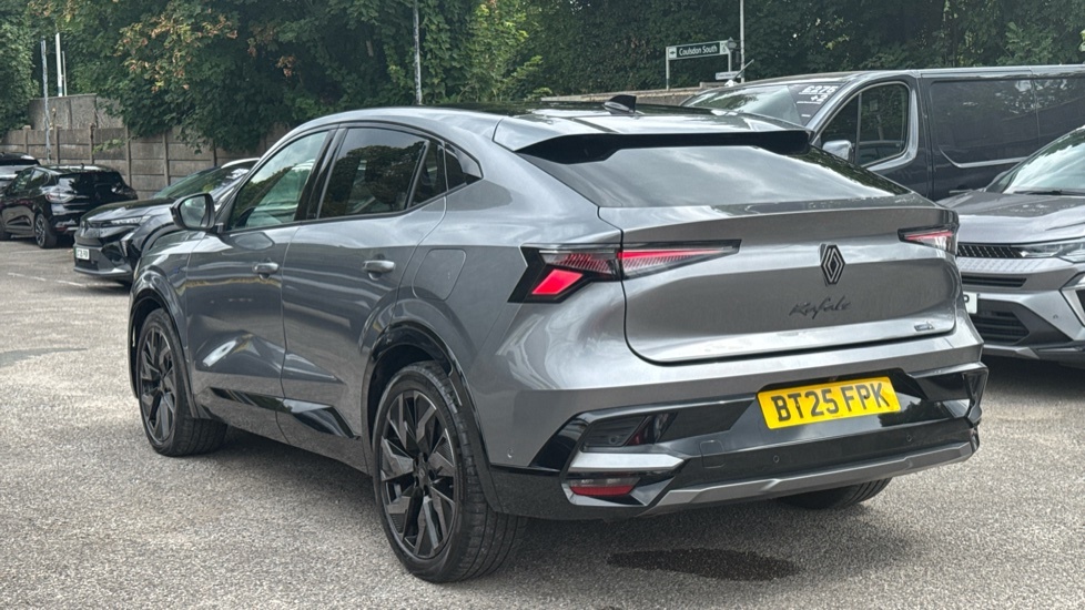 Renault Rafale Renault Rafale E-tech Phev Techno Esprit Alpine Aw Black #3