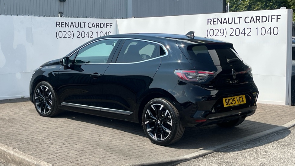 Renault Clio Renault Clio 1.6 E-tech Full Hybrid 145 Techno Black #3