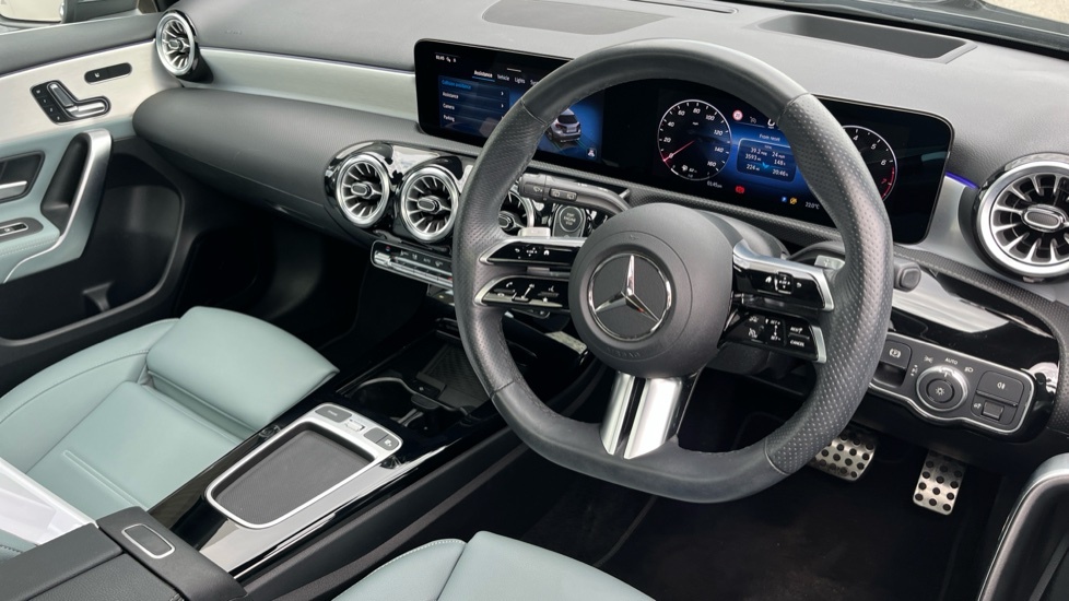 Mercedes-Benz A Class Mercedes-benz A Class A180 Amg Line Premium Plus 5 KS73RRV Black #5