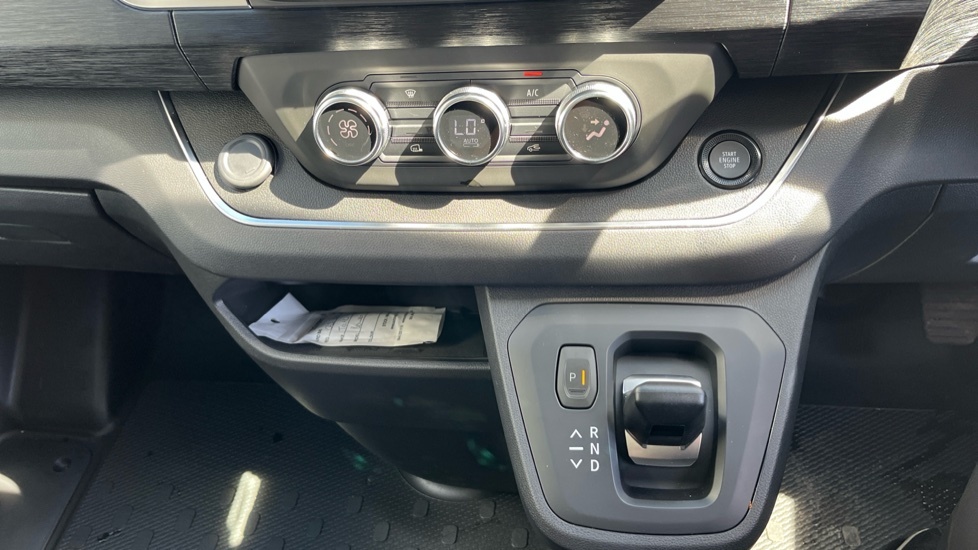 Renault Trafic Trafic Ll30 Blue Dci 130 Advance Safety Van White #25