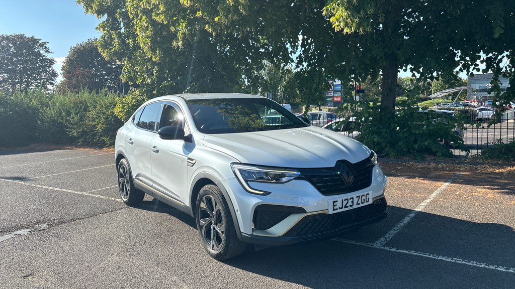 Renault Arkana Arkana 1.6 E-tech Full Hybrid 145 Engineered A White
