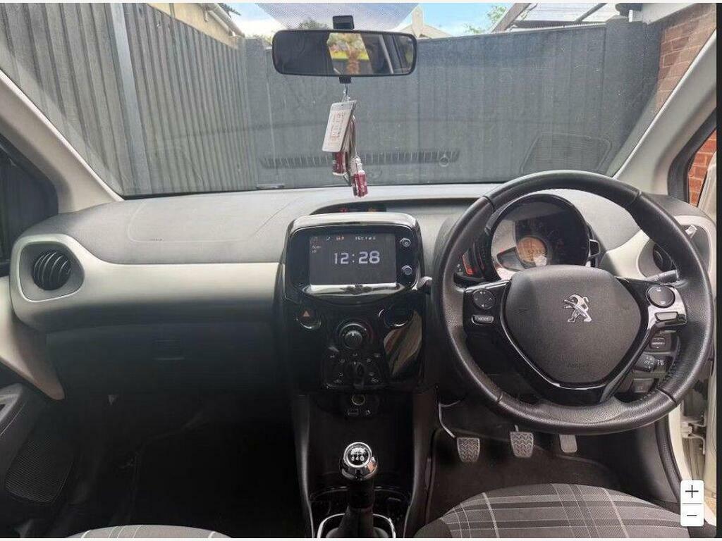 Peugeot 108 1.2 Puretech Allure Euro 6 White #4