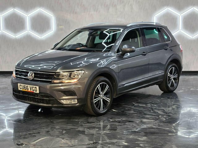 Volkswagen Tiguan 2016 2.0 Tdi Bluemotion Tech Se Navigation Suv CU66VGD Grey #3