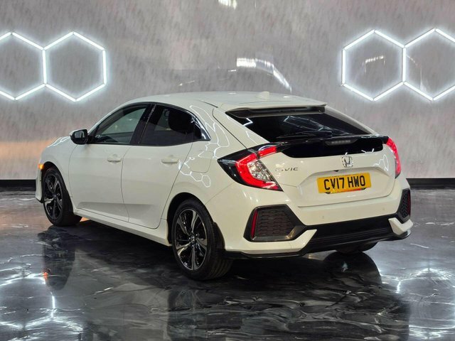 Honda Civic 2017 1.0 Vtec Turbo Sr Hatchback White #4