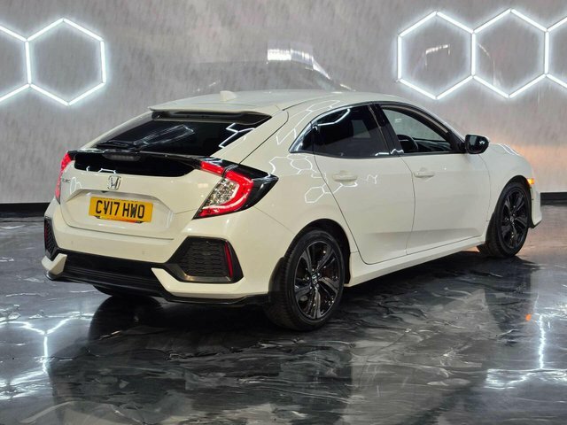 Honda Civic 2017 1.0 Vtec Turbo Sr Hatchback White #6