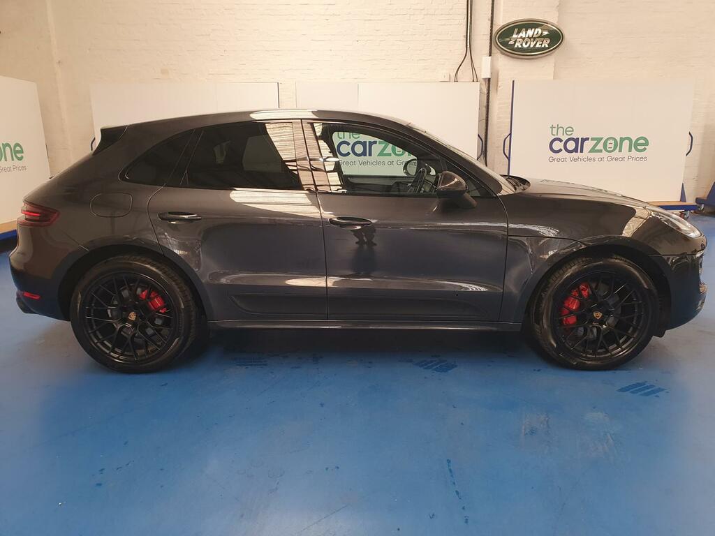 Porsche Macan Estate HF17OYS  #2