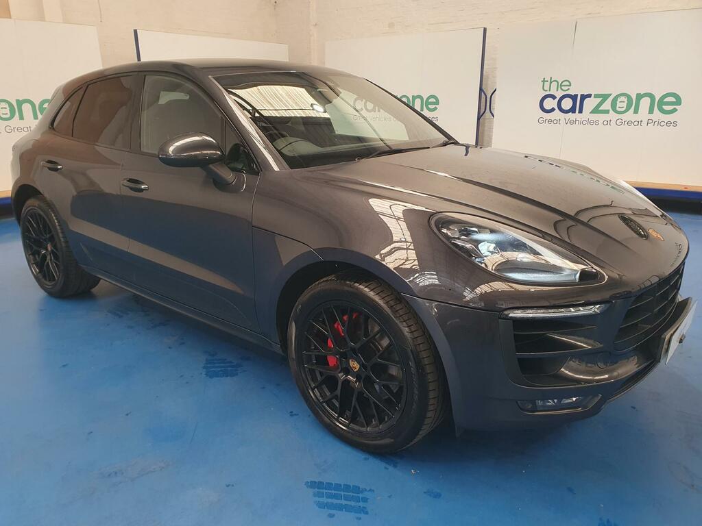 Porsche Macan Estate 