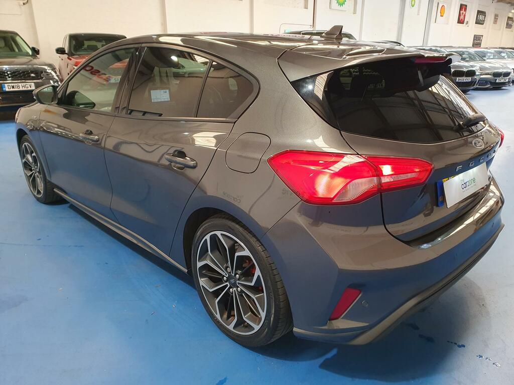 Ford Focus Hatchback WR19FXF #5