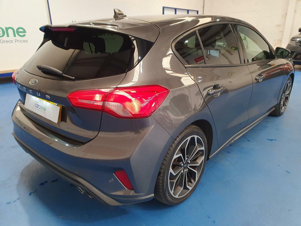 Ford Focus Hatchback WR19FXF #3