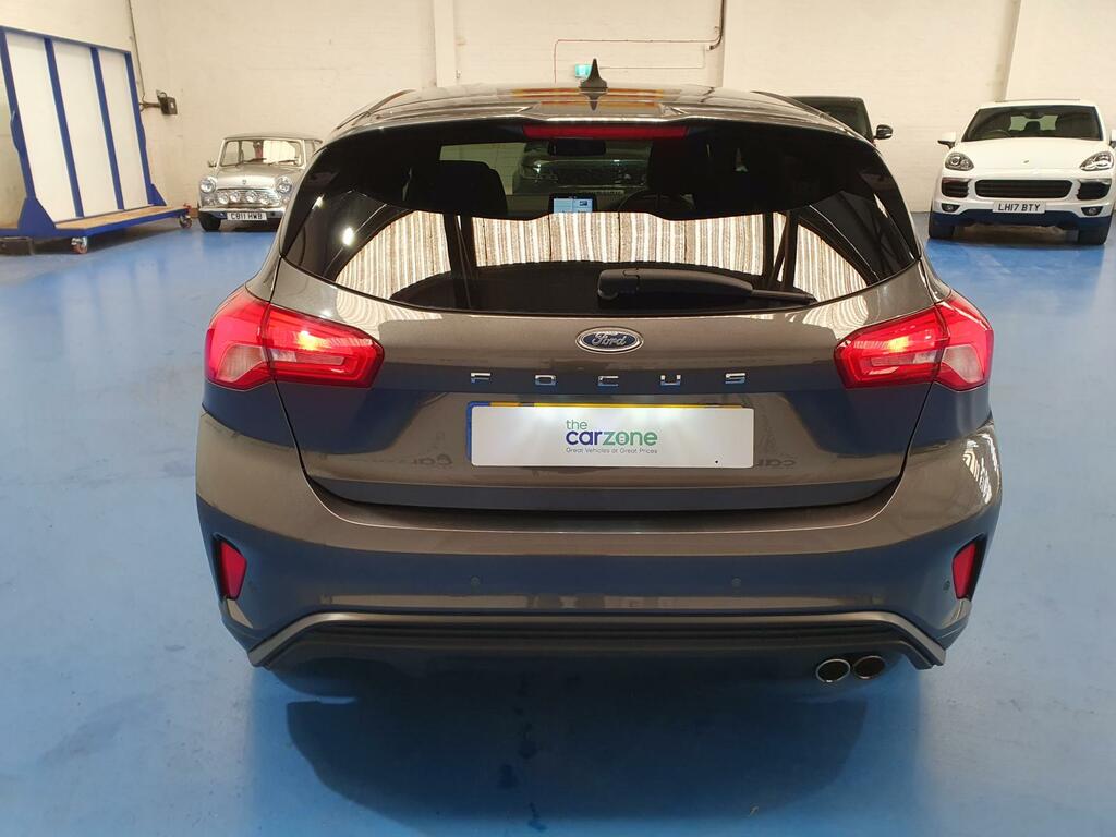Ford Focus Hatchback WR19FXF #4