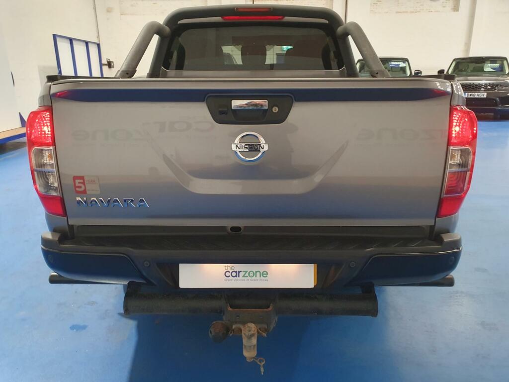 Nissan Navara Pickup #4