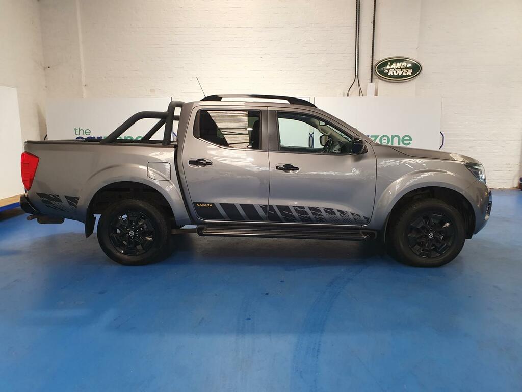 Nissan Navara Pickup #2