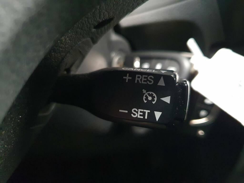 Toyota Auris Auris Excel Vvt-i Hybrid Cvt White #13