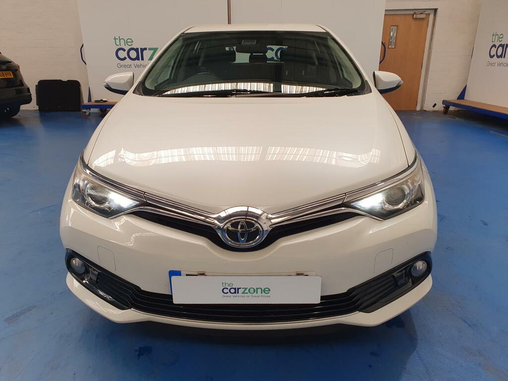 Toyota Auris Auris Excel Vvt-i Hybrid Cvt White #8
