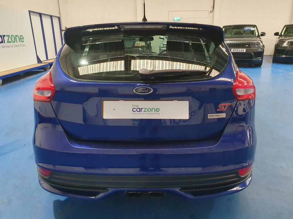 Ford Focus Hatchback  #4