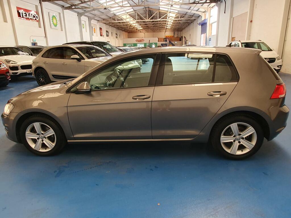Volkswagen Golf Hatchback  #6