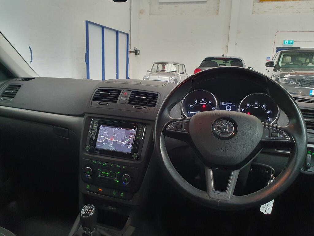 Skoda Yeti Hatchback Blue #16