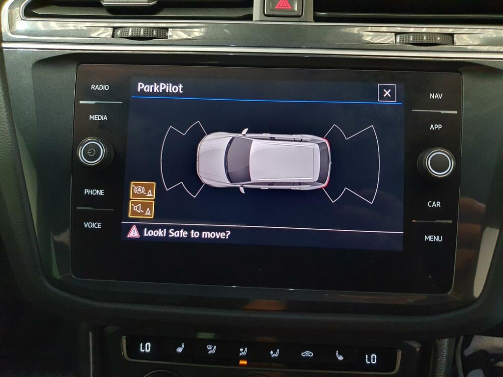 Volkswagen Tiguan Mpv Black #13