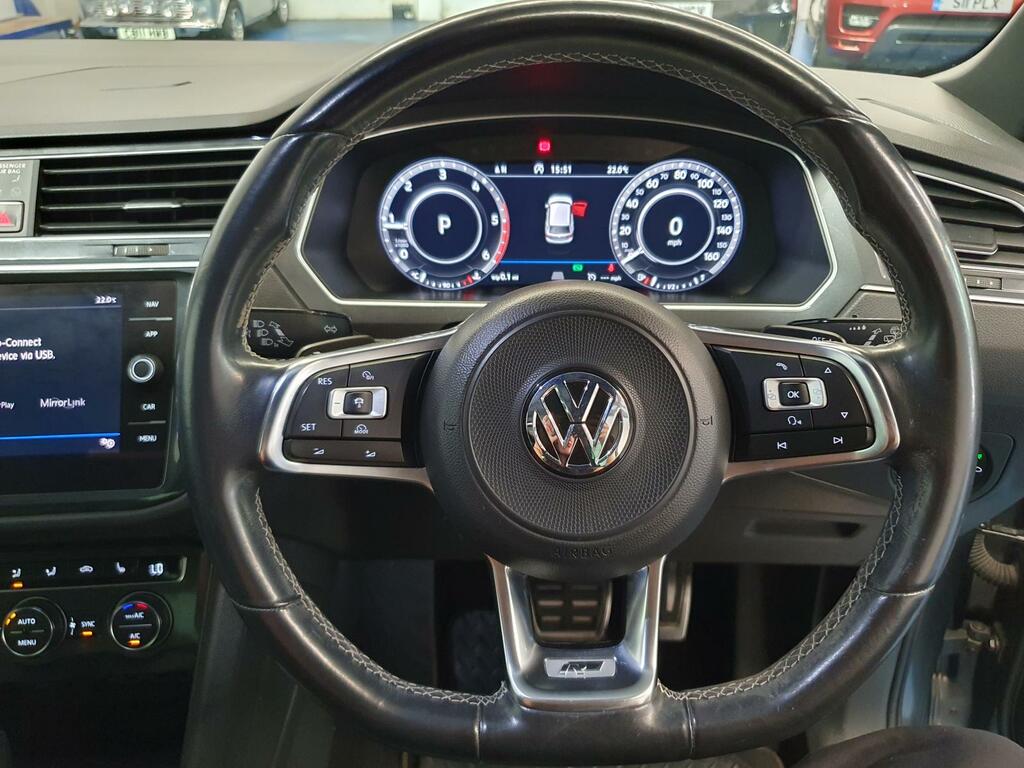 Volkswagen Tiguan Mpv Black #18