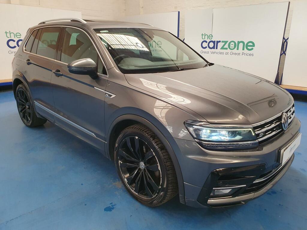 Volkswagen Tiguan Mpv Black #1