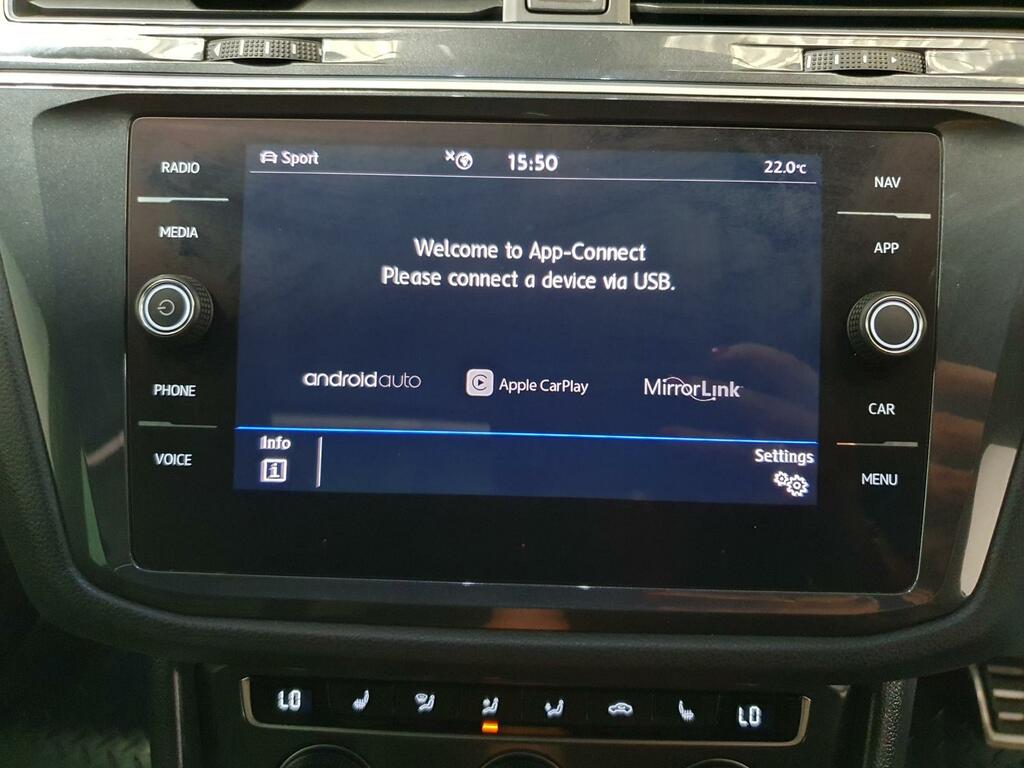 Volkswagen Tiguan Mpv Black #15