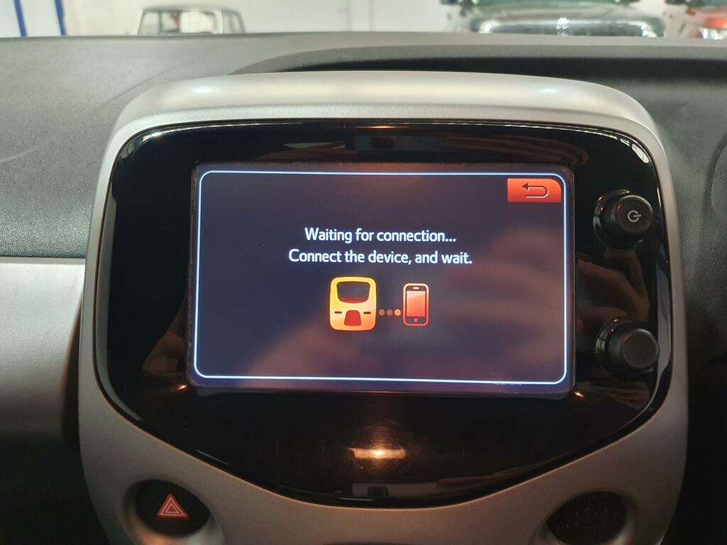 Peugeot 108 1.0 Active White #12