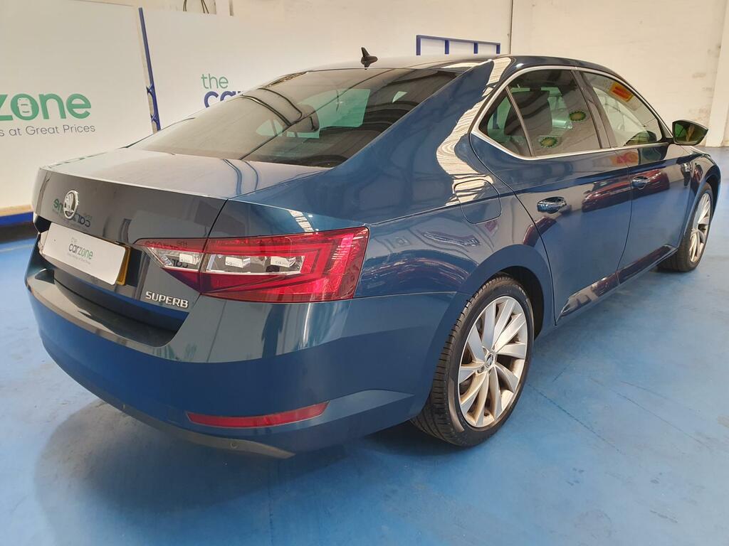 Skoda Superb Hatchback  #3