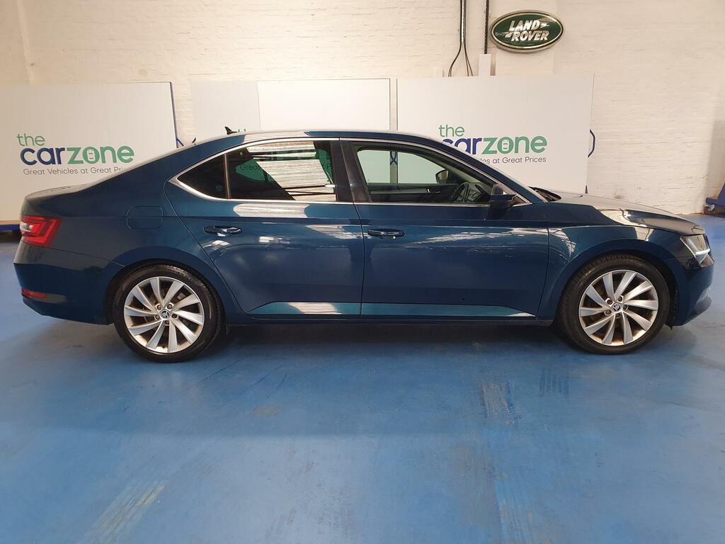 Skoda Superb Hatchback  #2