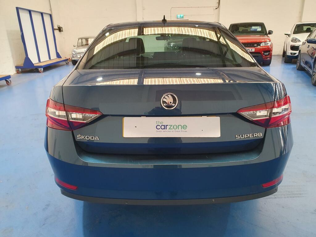 Skoda Superb Hatchback  #4