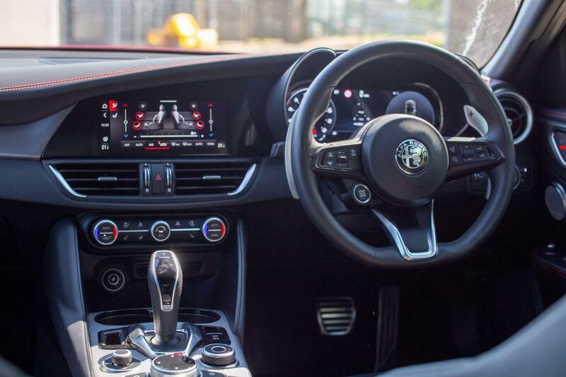Alfa Romeo Giulia 2.0T Tributo Italiano Euro 6 Ss Red #3