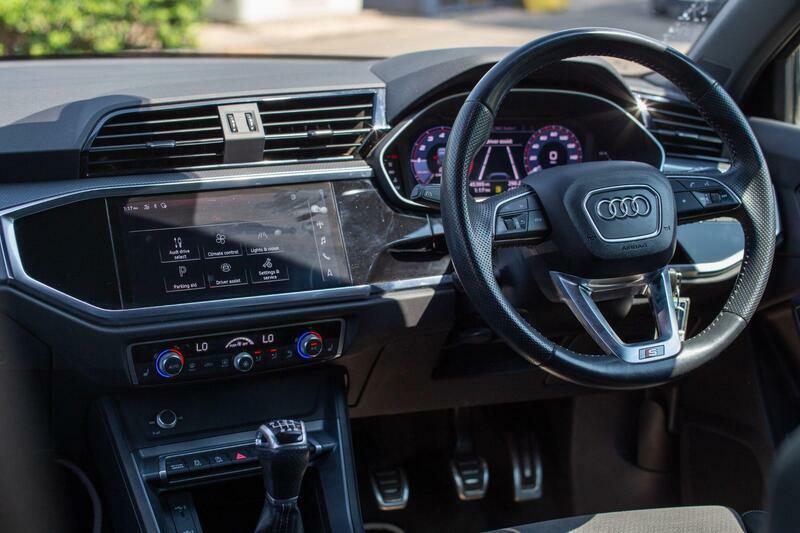 Audi Q3 1.5 Tfsi Cod 35 S Line Euro 6 Ss LP19VBN Black #3